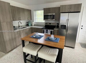 38 Silver Springs Dr in Key Largo, FL - Building Photo - Building Photo