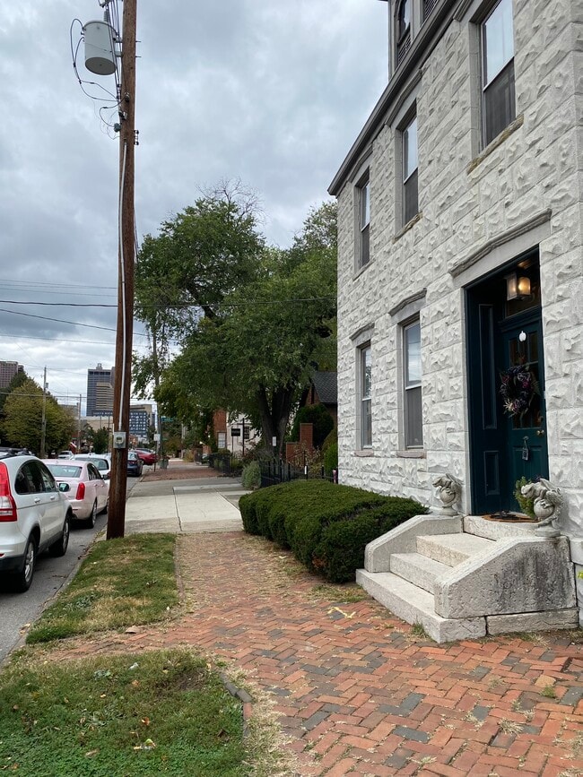 560 S 3rd St in Columbus, OH - Building Photo - Building Photo