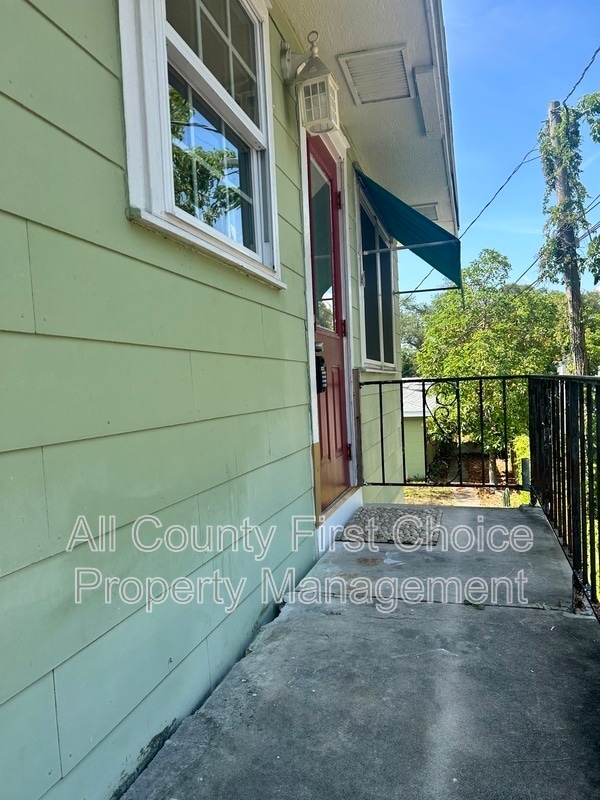 property at 5119 28th Ave S