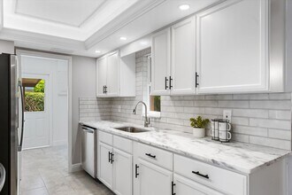 1003 April Ln, Unit 0500 in North Fort Myers, FL - Building Photo - Building Photo