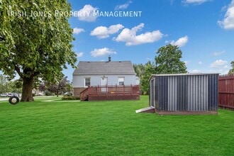 4796 N Bailey Ave in Buffalo, NY - Building Photo - Building Photo