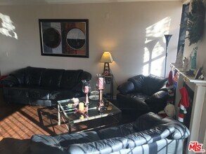 869 S Wooster St in Los Angeles, CA - Building Photo - Building Photo