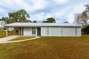 4023 Danube Cir in Valdosta, GA - Building Photo