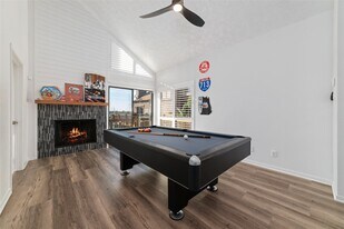 717 Davis Rd in League City, TX - Building Photo