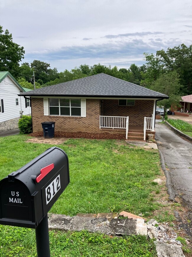 property at 812 Poindexter Ave