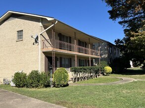 609 Chickadee Dr in Little Rock, AR - Building Photo - Building Photo