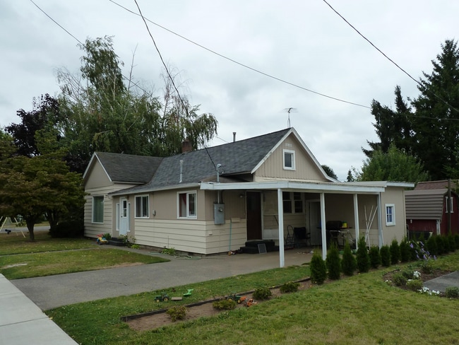 property at 605 E Grover St
