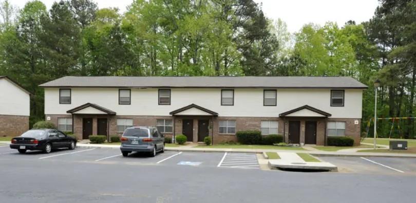 106 Meadow St in Woodstock, GA - Building Photo