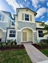 2620 SE 27th Dr in Homestead, FL - Building Photo
