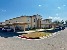 8 Redbud E Ave in McAllen, TX - Building Photo