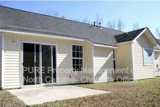 3385 Hunting Wood Ct in Gastonia, NC - Building Photo - Building Photo