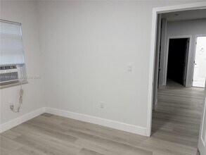 7611 Harding Ave-Unit -6 in Miami Beach, FL - Foto de edificio - Building Photo