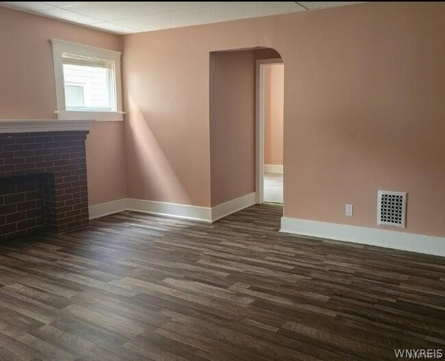 196 Englewood Ave in Buffalo, NY - Foto de edificio - Building Photo