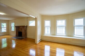 689 Allen St in Syracuse, NY - Building Photo - Building Photo