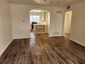 415 W Poplar St in Rogers, AR - Building Photo - Building Photo