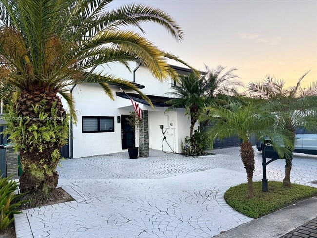 14202 SW 111th Ln in Miami, FL - Building Photo - Building Photo
