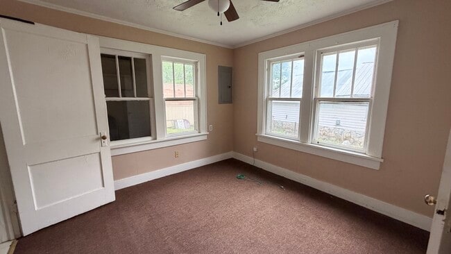 609 N Oklahoma Ave in Shawnee, OK - Building Photo - Building Photo