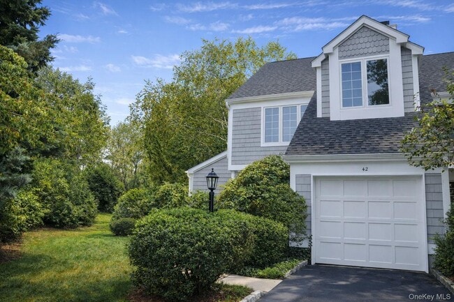 42 Clarewood Dr in Hastings On Hudson, NY - Building Photo - Building Photo