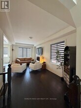 373 Skinner Rd in Hamilton, ON - Building Photo - Building Photo