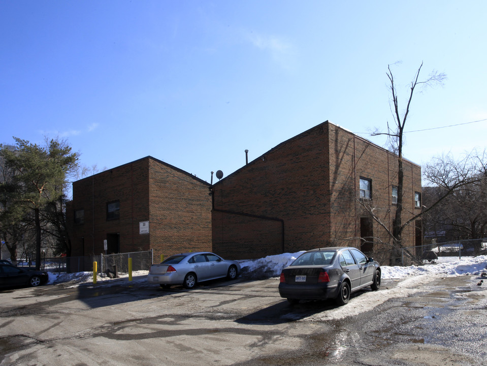 Tobermory Townhouses in Toronto, ON - Building Photo