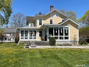 29 Broad St in Guilford, CT - Building Photo - Building Photo