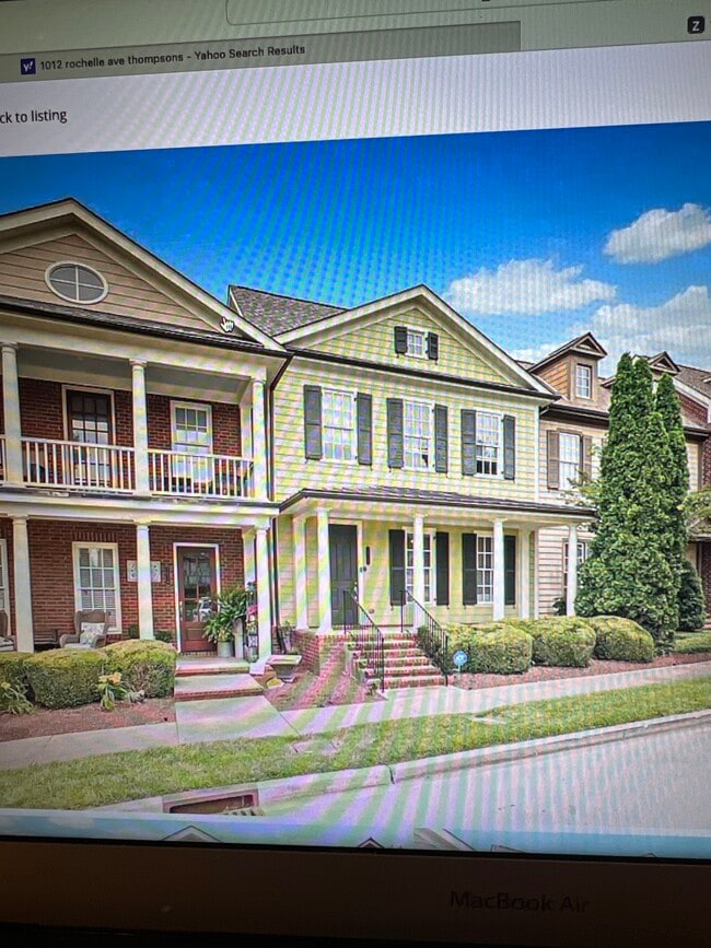 property at 1012 Rochelle Ave