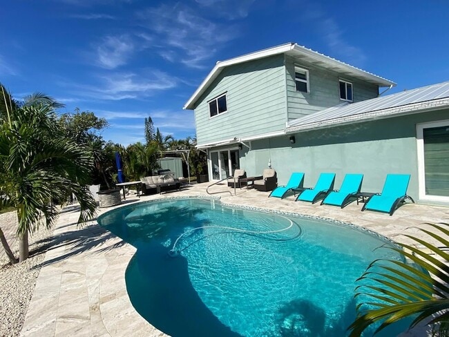 property at 2051 SW 22nd Ave