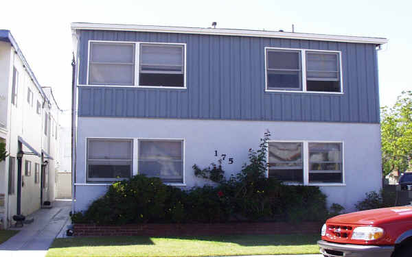 175 Nieto Ave in Long Beach, CA - Building Photo