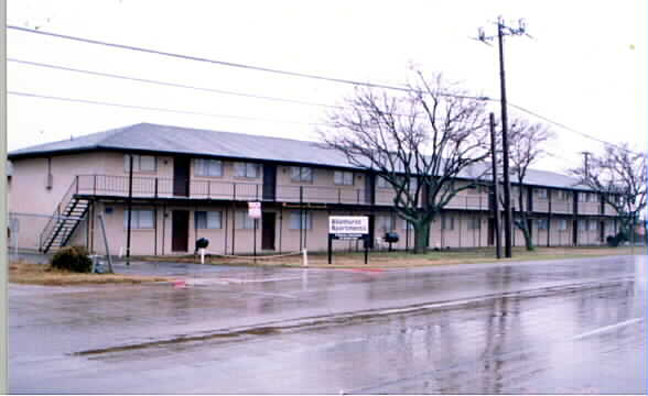 Allanhurst in Mesquite, TX - Building Photo