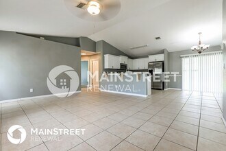 3701 Caballero Ave in North Port, FL - Foto de edificio - Building Photo