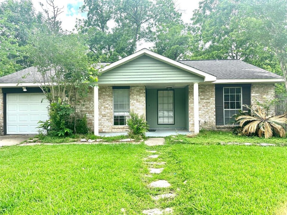 501 Bellmar Ln in Friendswood, TX - Building Photo