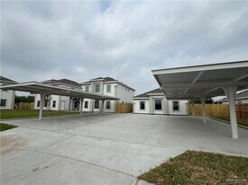 1601 Molino Dr, Unit 2 in Edinburg, TX - Building Photo