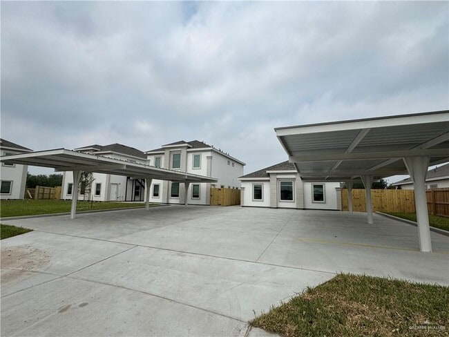 property at 1601 Molino Dr
