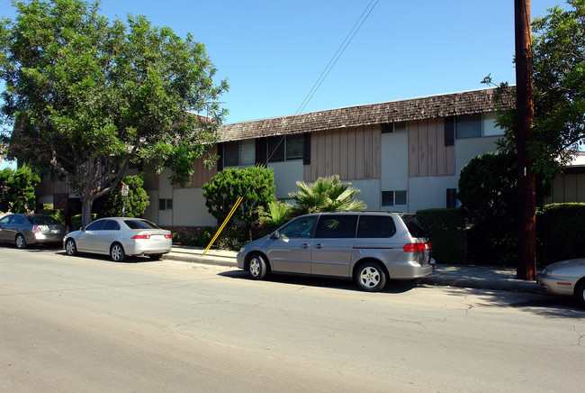 1003 E Pine Ave in El Segundo, CA - Building Photo - Building Photo