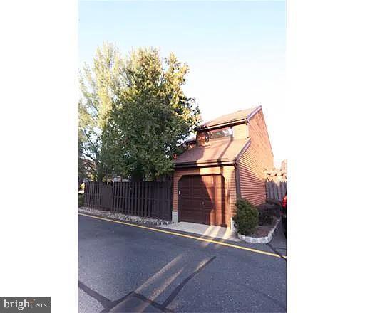 24 Riverbend Dr in North Brunswick, NJ - Building Photo - Building Photo