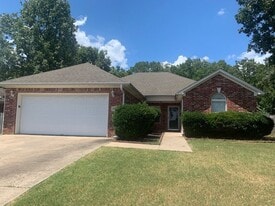 3600 Longstreet St in Jacksonville, AR - Building Photo