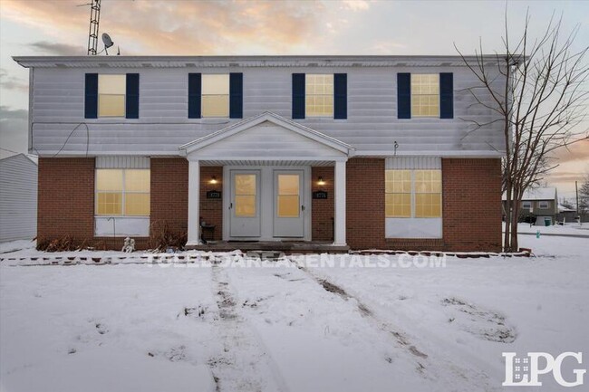 28776 Starbright Blvd in Perrysburg, OH - Foto de edificio - Building Photo