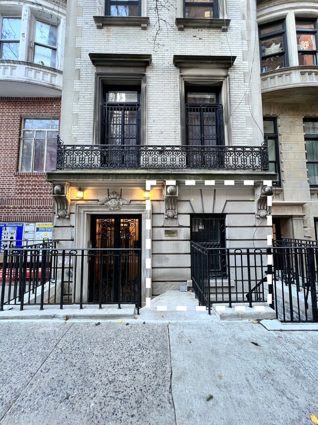 55 E 73rd St in New York, NY - Building Photo - Building Photo