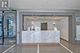 75 Oneida Crescent in Richmond Hill, ON - Building Photo - Building Photo