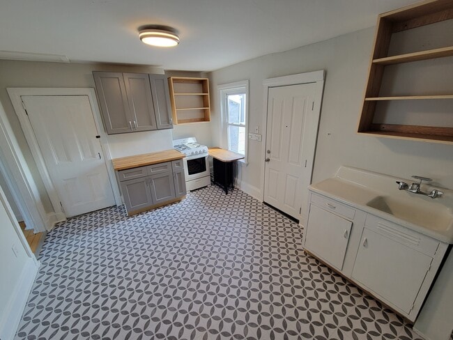 1863 Frankford Ave, Unit #3