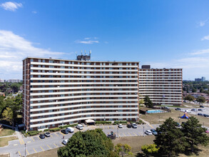 Clipper Place in Toronto, ON - Building Photo - Building Photo