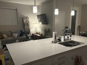 226 Log Pond Ln in Sacramento, CA - Building Photo - Building Photo