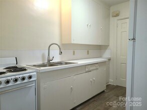 522 Willoughby St in Charlotte, NC - Building Photo - Building Photo
