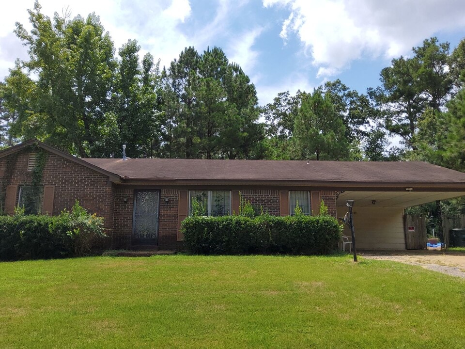 5313 Longacre Ave in Memphis, TN - Foto de edificio