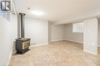4 Creekwood Pl in Hamilton, ON - Building Photo - Building Photo