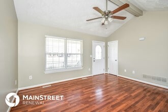 385 Drake Dr in Shepherdsville, KY - Building Photo - Building Photo