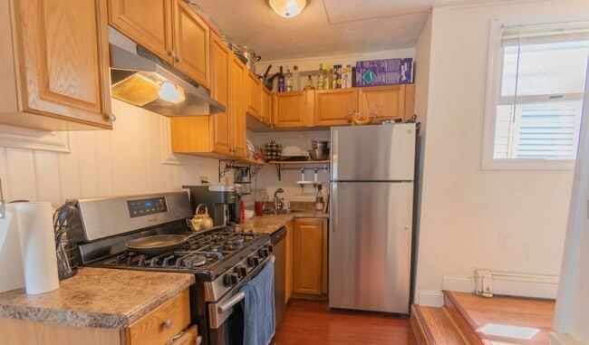 25 Suffolk St, Unit 2