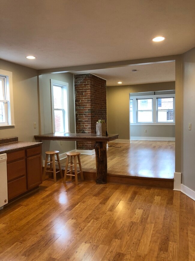 59 S Gallatin Ave, Unit 2