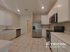 18249 N Clarence Ln in Maricopa, AZ - Building Photo - Building Photo