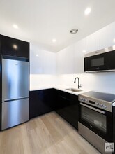 1042 President St, Unit 8B in Brooklyn, NY - Building Photo - Building Photo